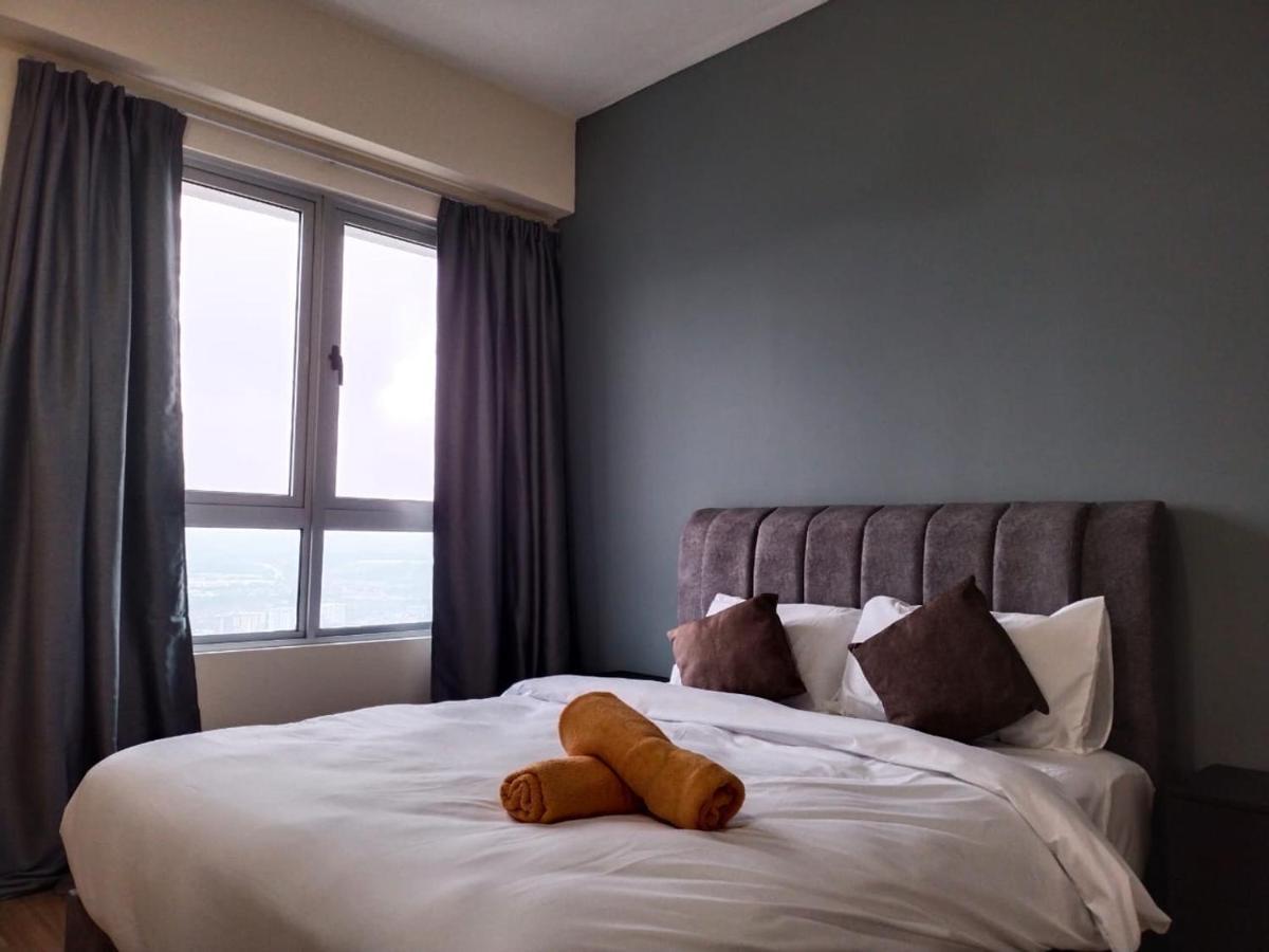3 Bedrooms Big House Saville Cheras Mrt With Balcony Exterior photo